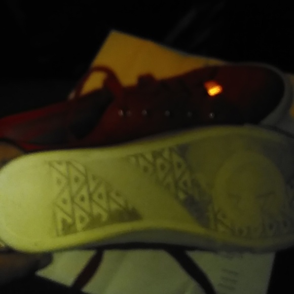 Not my color and just not wanted also I kinda need some money - Picture 2 of 3